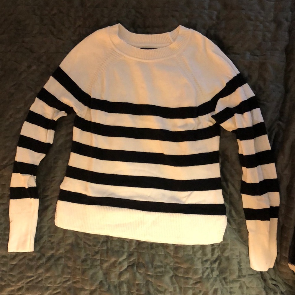 Banana Republic White with Black Stripes Sweater